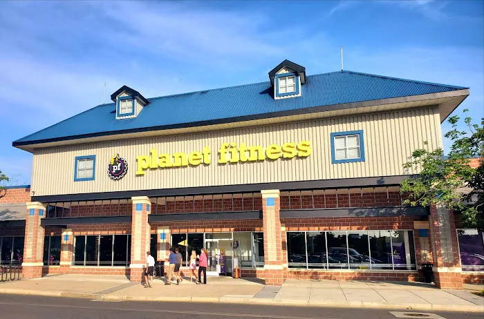 Planet Fitness Picture 2