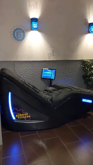 Planet Fitness Picture 5
