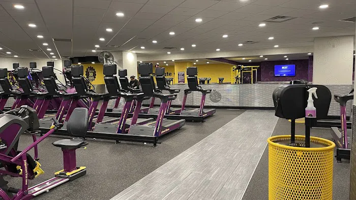 Planet Fitness Picture 2