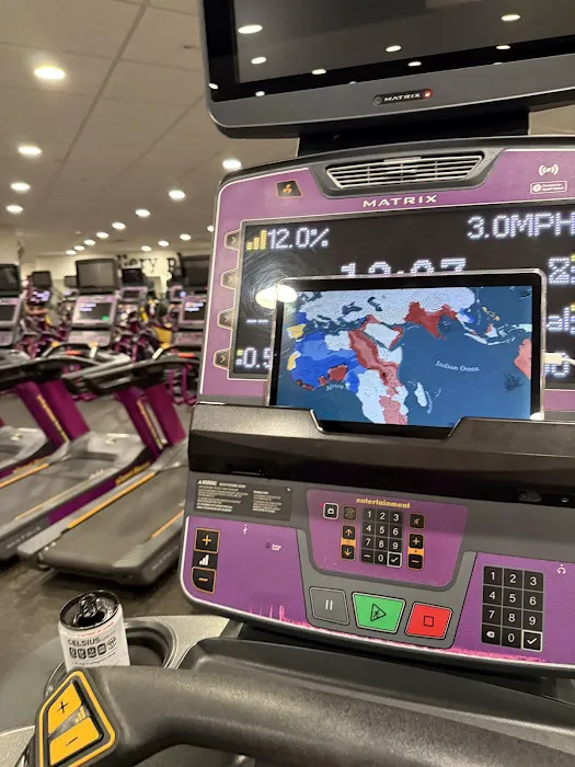 Planet Fitness Picture 10