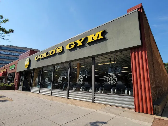 Gold's Gym - Van Ness Picture 4
