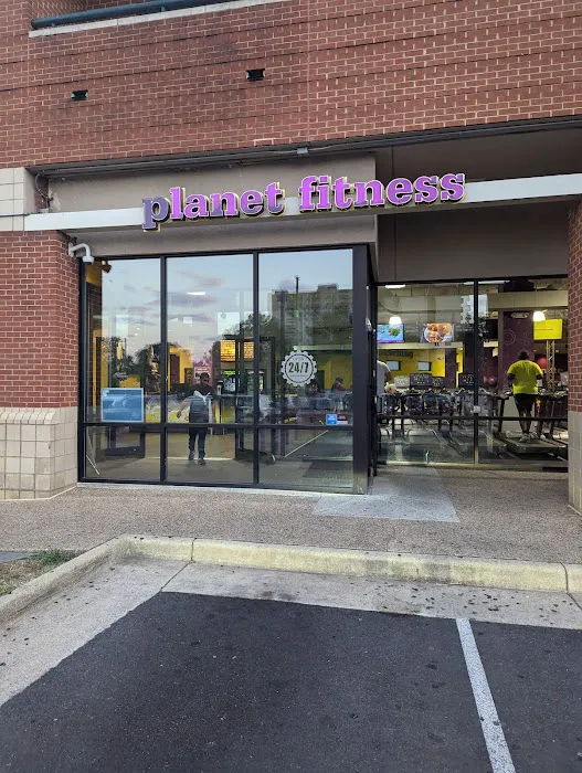 Planet Fitness Picture 6