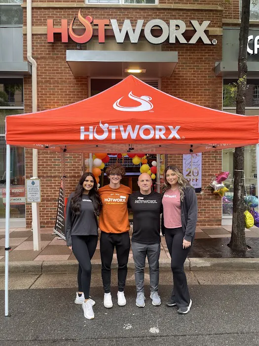 HOTWORX - Herndon, VA - Woodland Crossing Picture 9