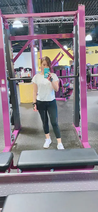 Planet Fitness Picture 9