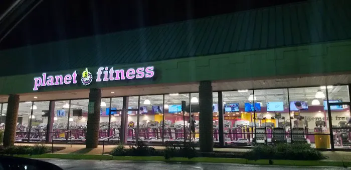Planet Fitness Picture 6