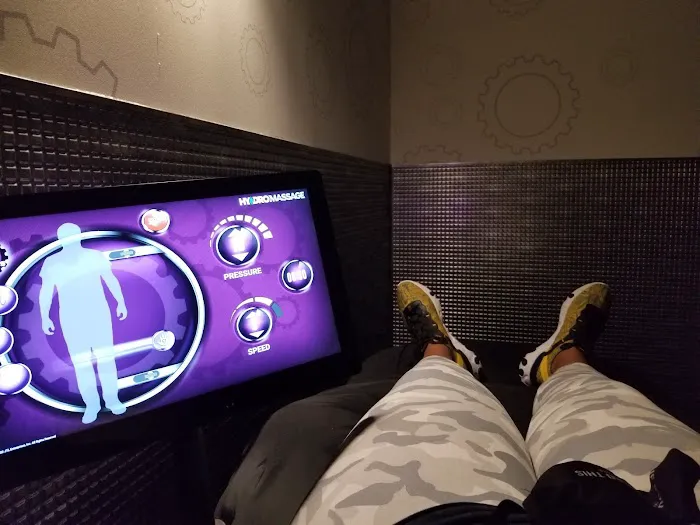Planet Fitness Picture 1