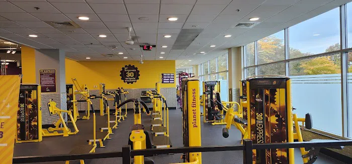 Planet Fitness Picture 7