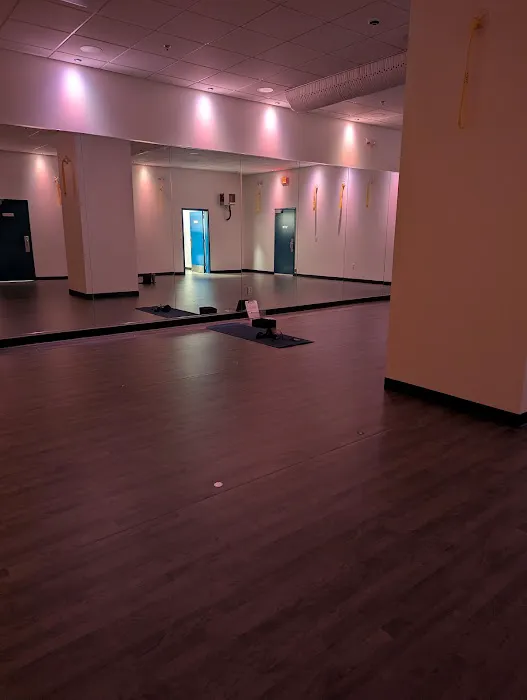 YogaSix South Alexandria Picture 4
