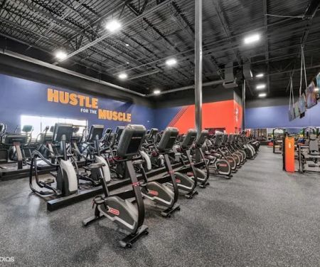 Crunch Fitness - Brandywine