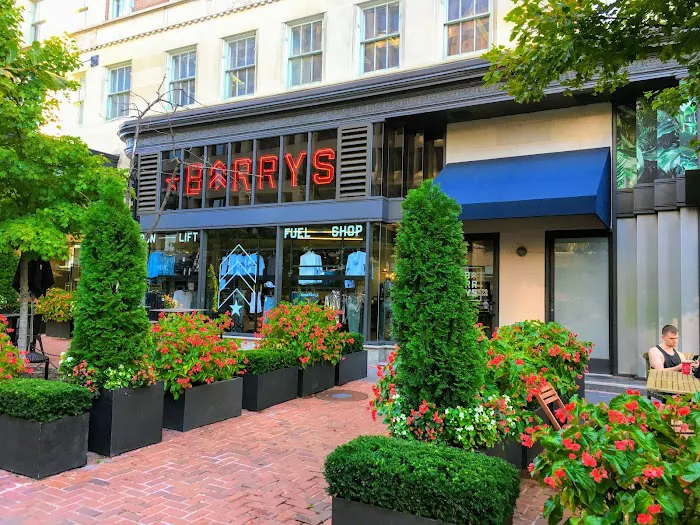 Barry's Dupont Circle Picture 5