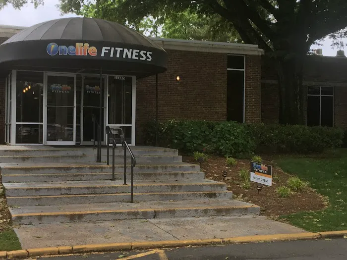 Onelife Fitness - Reston Picture 4