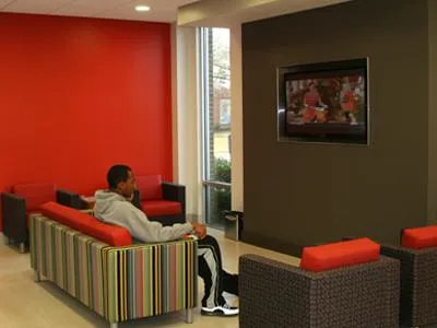 Onelife Fitness - Reston Picture 5