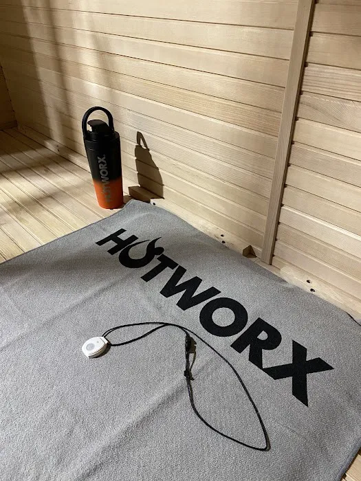 HOTWORX - Chantilly, VA (Sully Plaza) Picture 3