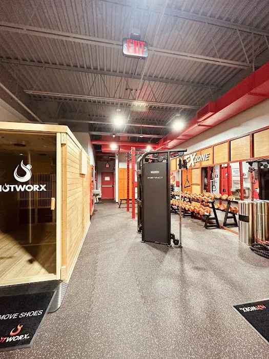 HOTWORX - Chantilly, VA (Sully Plaza) Picture 7