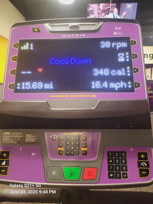 Planet Fitness Picture 7