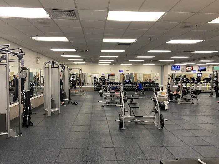 Graves Fitness Center Picture 5
