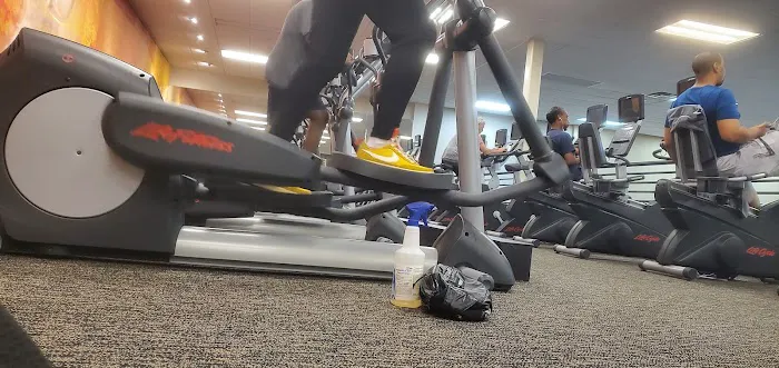 LA Fitness Picture 6