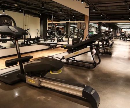 Gold's Gym - Georgetown Park