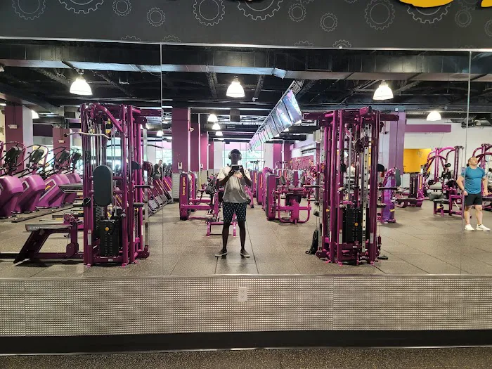 Planet Fitness Picture 1