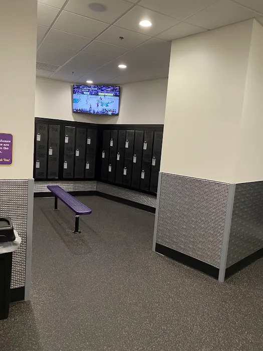 Planet Fitness Picture 8