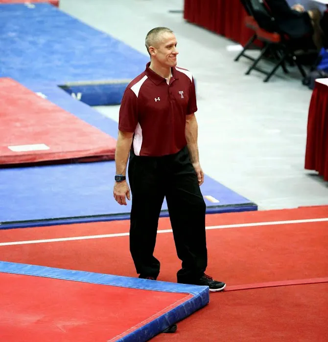 Roth's CrossPoint Gymnastics Picture 7