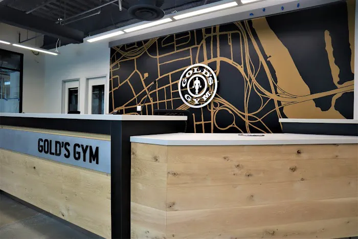 Gold's Gym Picture 2
