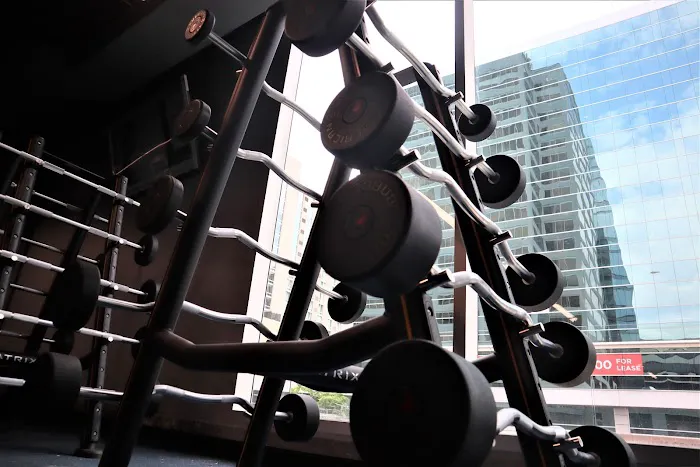 Gold's Gym Picture 4