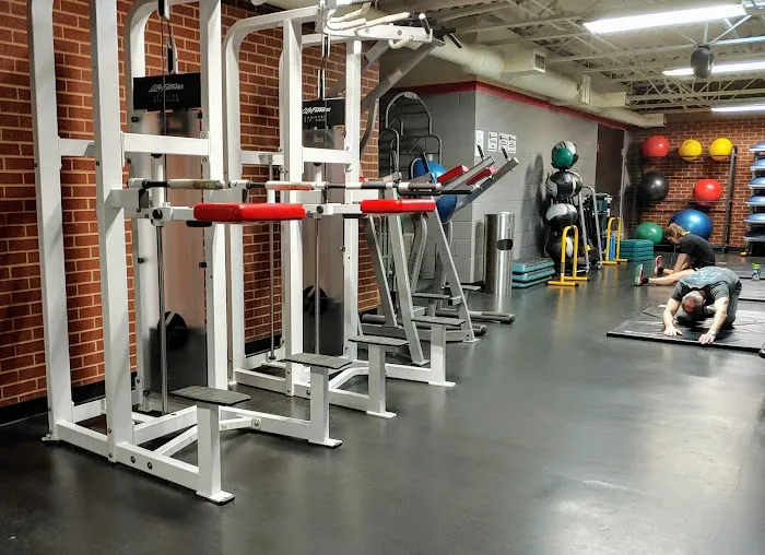 Henderson Hall Smith Gym Picture 10