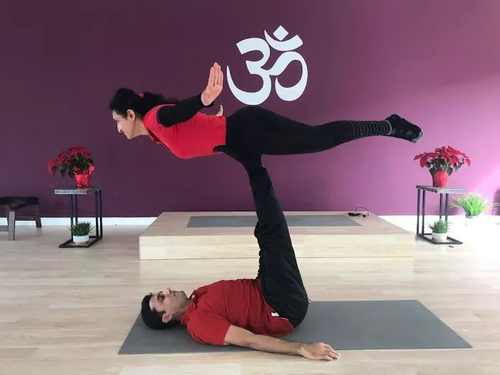 happiness yoga Picture 4