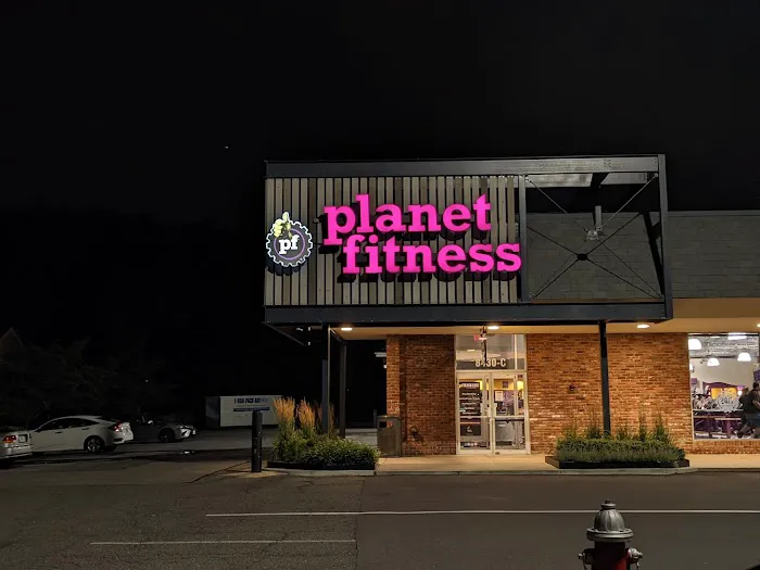 Planet Fitness Picture 10