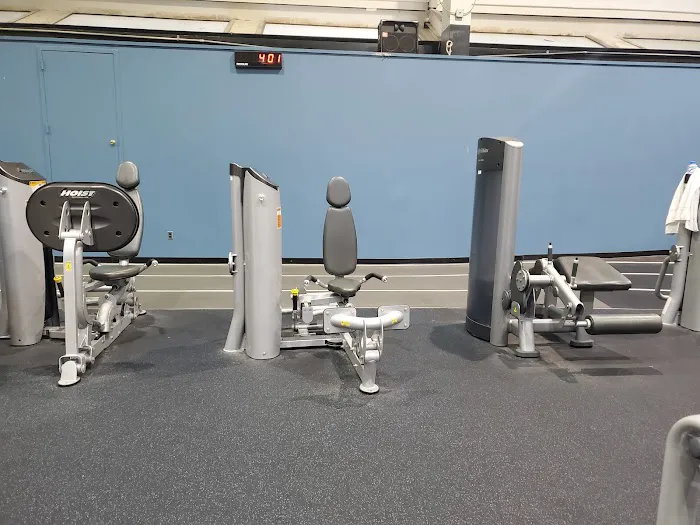Onelife Fitness - Skyline Picture 4