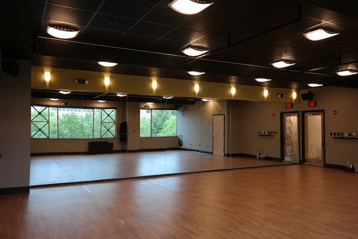 CorePower Yoga - Fairfax Corner Picture 4