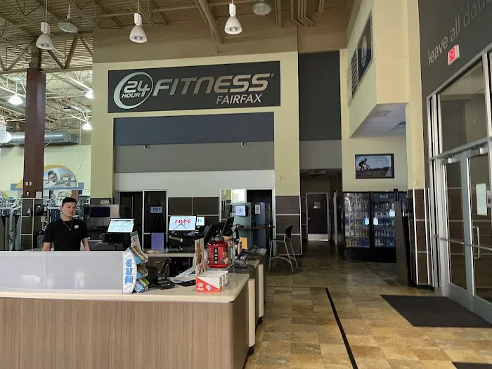 Onelife Fitness - Fairfax Picture 5