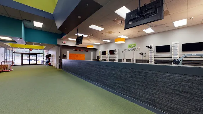 Onelife Fitness - Burke Picture 6