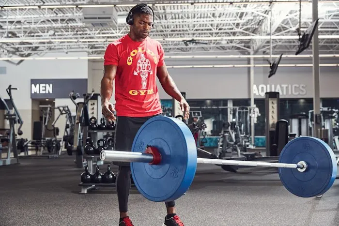 Gold's Gym Picture 4
