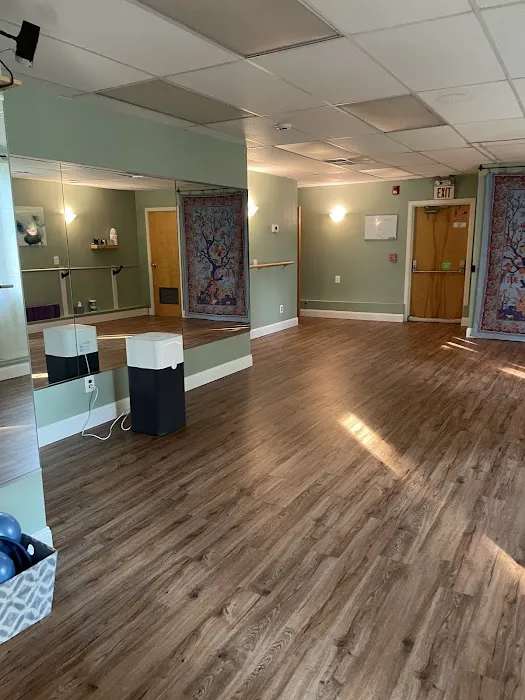 Good Karma Yoga & Barre Picture 2