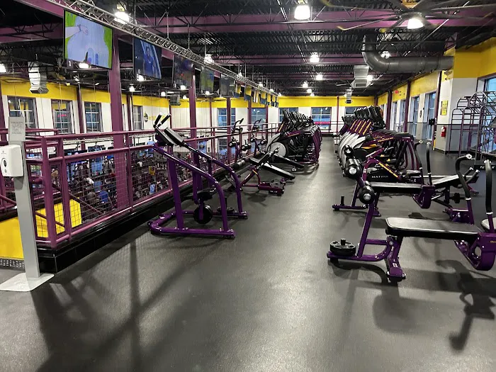 Planet Fitness Picture 8