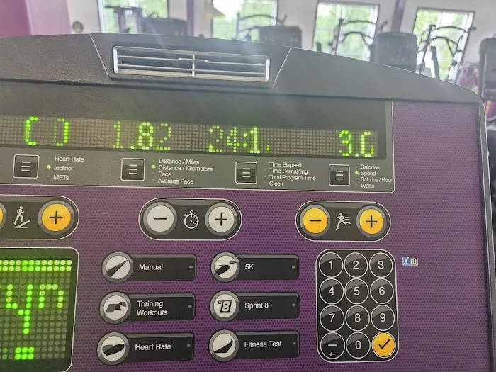 Planet Fitness Picture 5