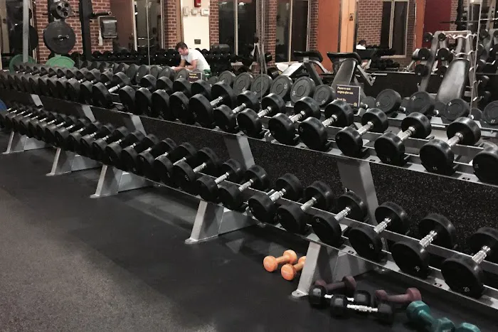 Gold's Gym Picture 8