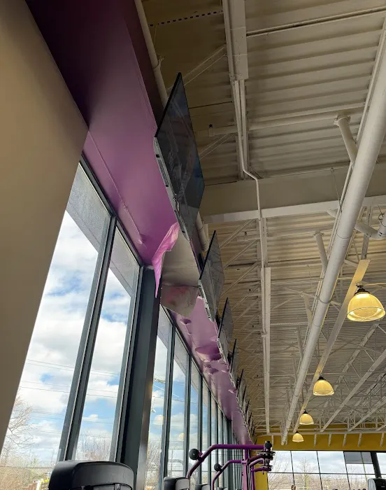 Planet Fitness Picture 8