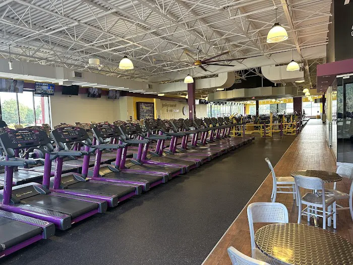 Planet Fitness Picture 2