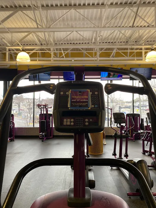Planet Fitness Picture 5
