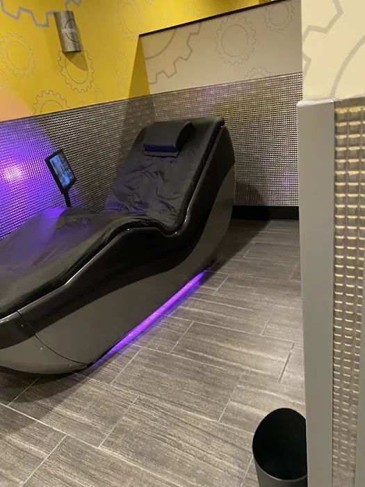 Planet Fitness Picture 9