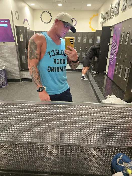 Planet Fitness Picture 2
