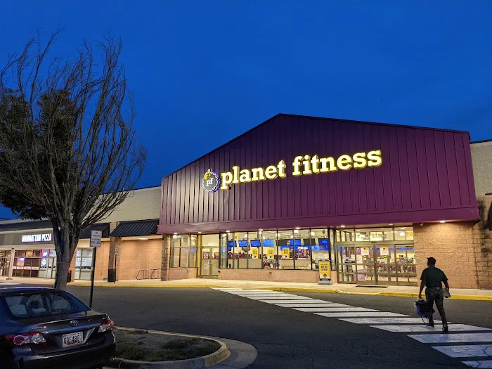 Planet Fitness Picture 10