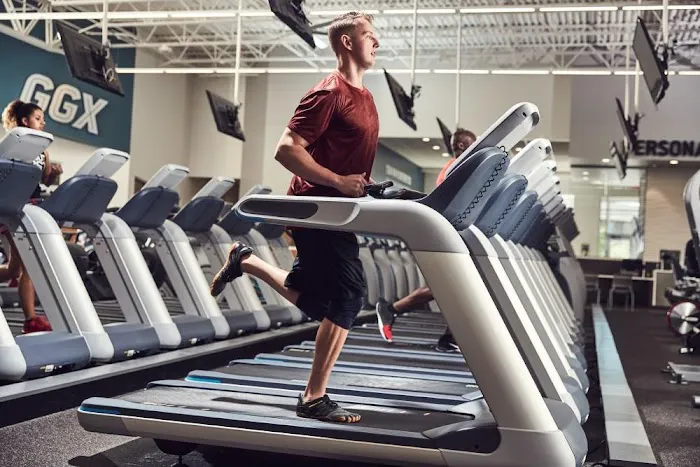 Gold's Gym Picture 6