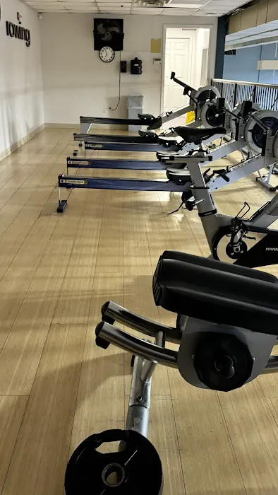 Gold's Gym - Woodbridge Picture 4