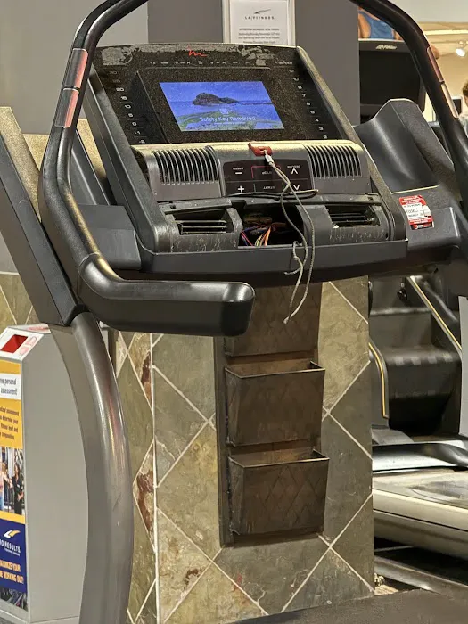 LA Fitness Picture 8