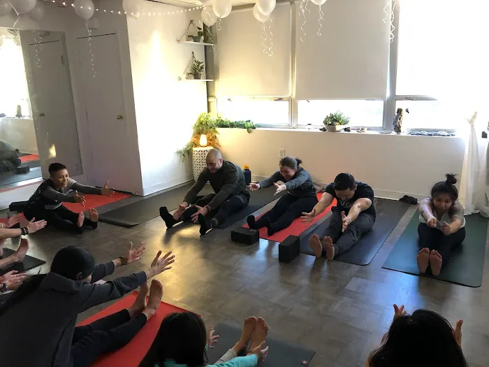 Stay Golden Yoga Picture 1
