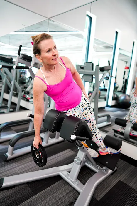 J-Fit Health Club Picture 4